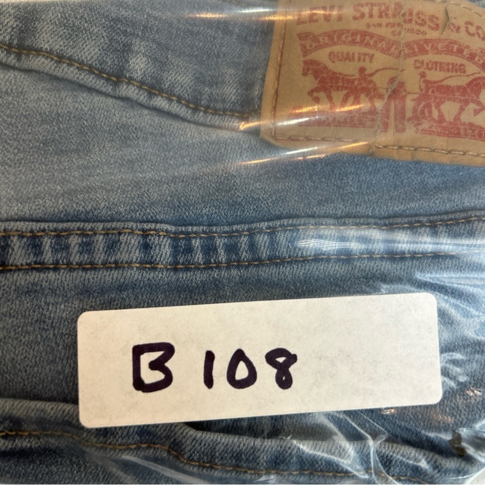 LEVIS WOMENS BLUE JEANS 315 SHAPING BOOTCUT SIZE 32 LONG - Picture 12 of 12